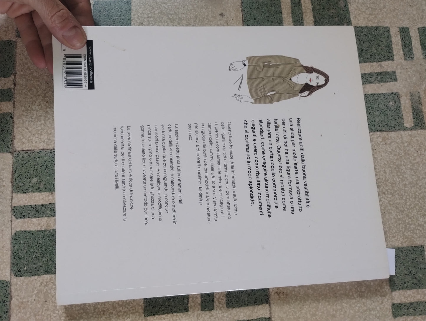 Come usare, adattare e progettare abiti, per esaltare le curve nascondendo i difetti! Lorna Knight, Il Castello editore 9788865203514 isbn